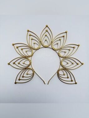 Gold Leaf Wire Headband - Elegant Women's Accessory